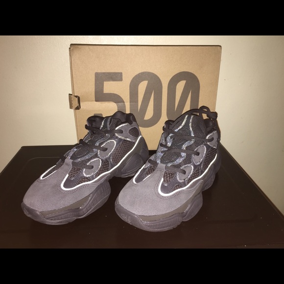 Yeezy  500 - Picture 2 of 8